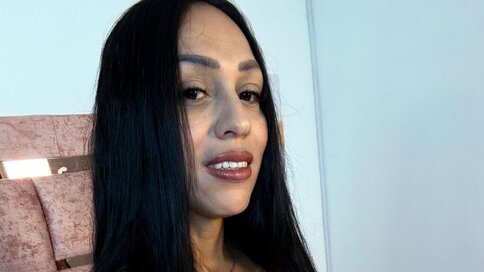 Enter GiaRenata VIP Show