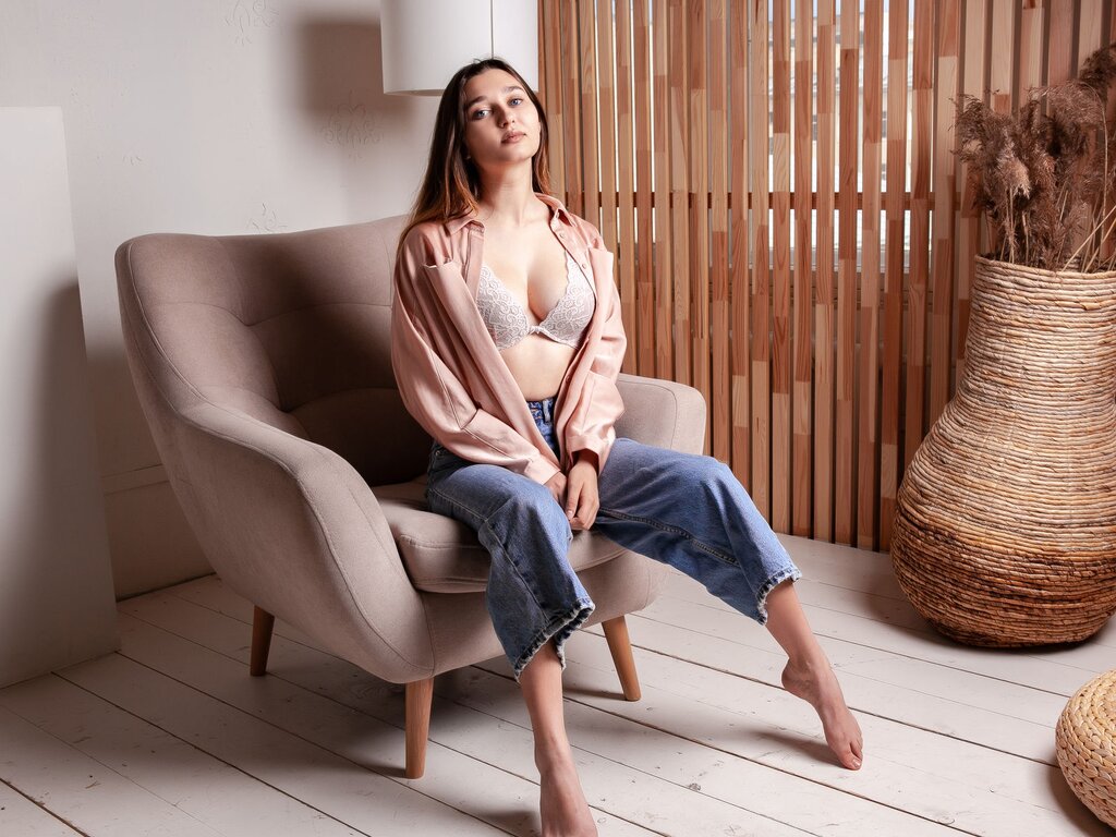 Enter GinaKendall VIP Show