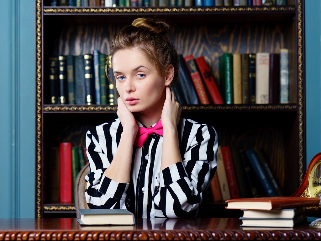 Enter GirlSwan VIP Show