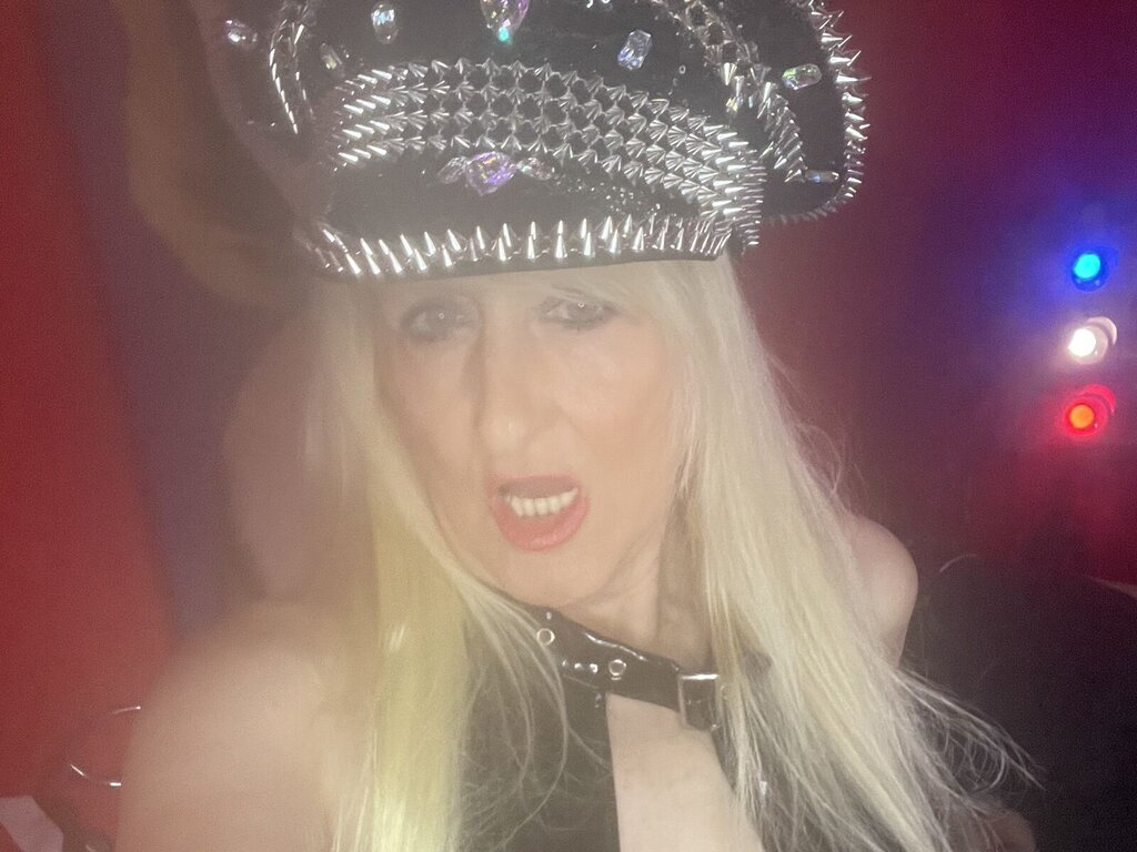 Enter GodessLulu VIP Show
