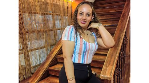 Enter GretaOlson VIP Show