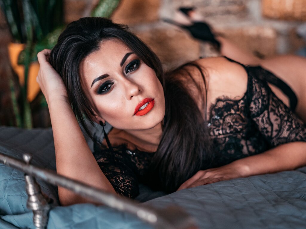 Enter HanaRadoy VIP Show