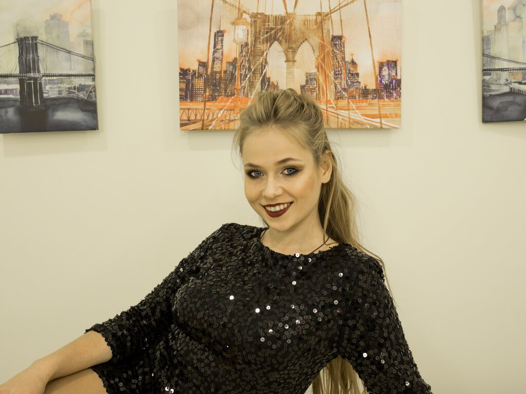 Enter HannaCrazy VIP Show