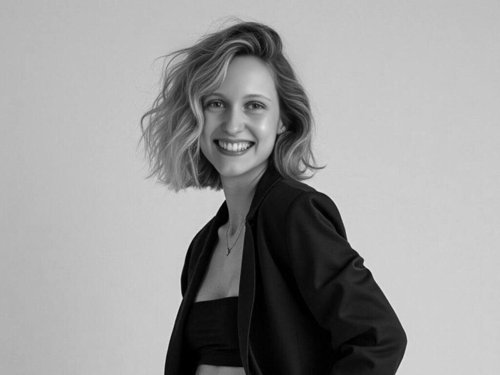 Enter HenriettaGrief VIP Show