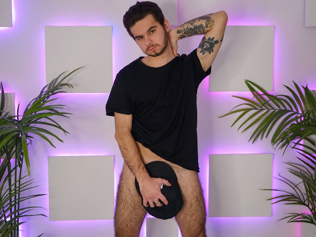 Enter HowardCraft VIP Show