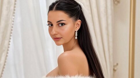 Enter IrineSmith VIP Show