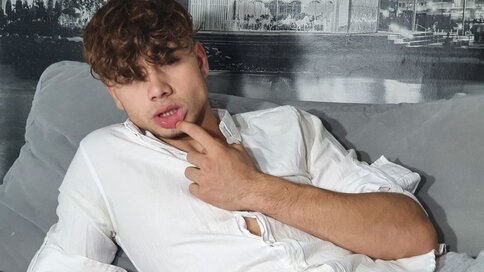 Enter JackieBaxter VIP Show