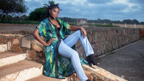 Enter JadaMali VIP Show