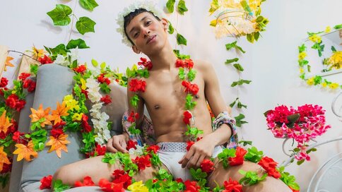 Enter JanAlessandro VIP Show