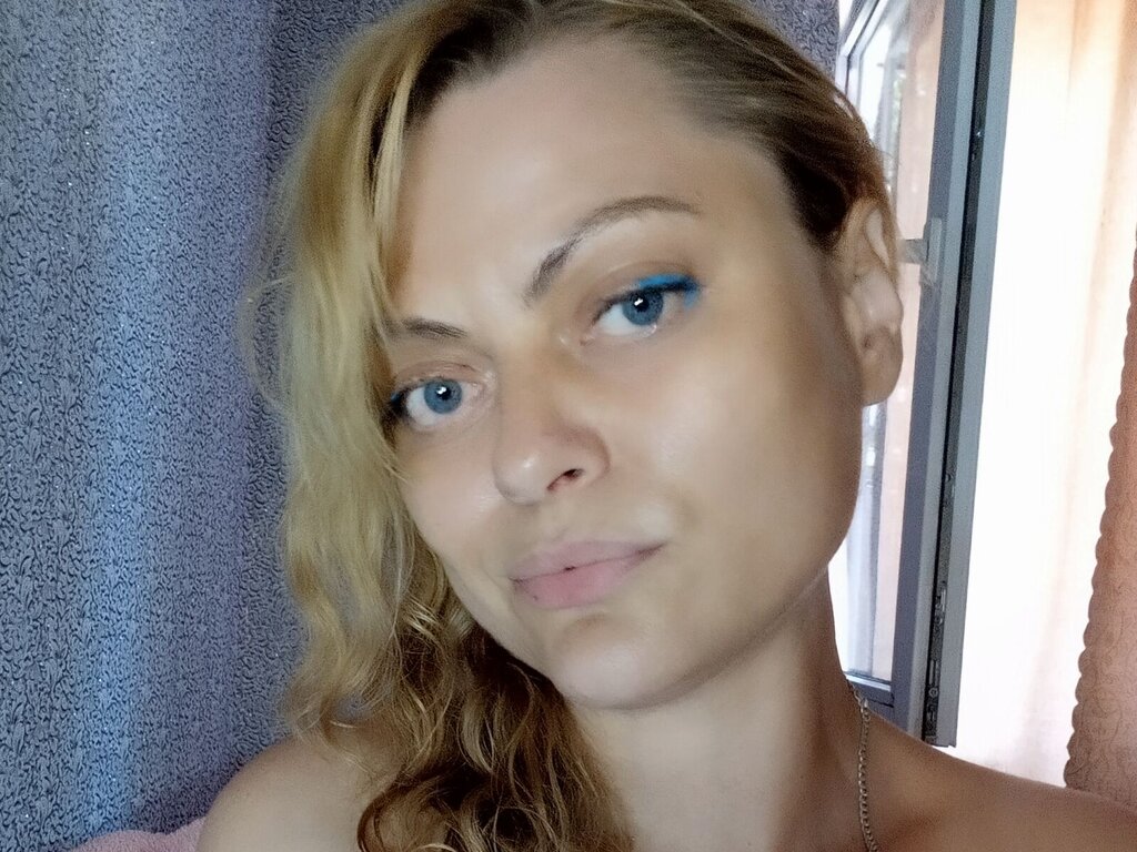 Enter JaneMolligan VIP Show