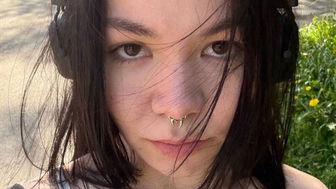 Enter JaniceNave VIP Show