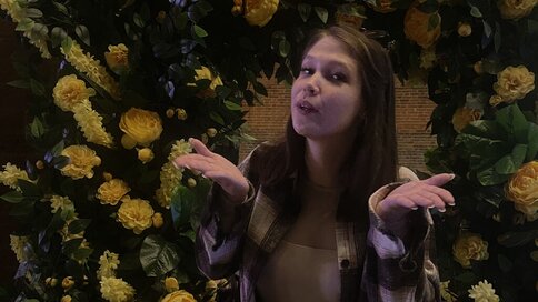 Enter JaquelineSavel VIP Show