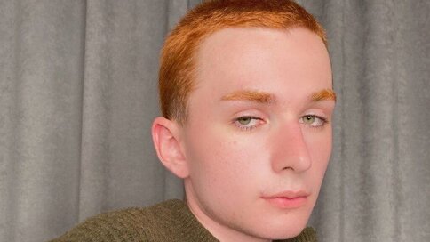 Enter JohnnyRuiz VIP Show