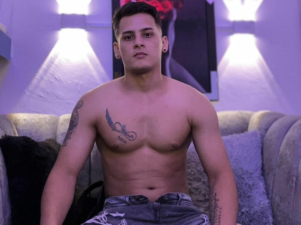 Enter JonhDelton VIP Show