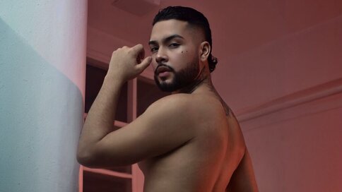 Enter JuanAnPerez VIP Show