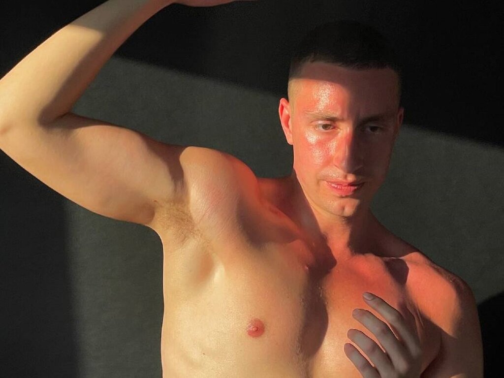 Enter KaevonLex VIP Show