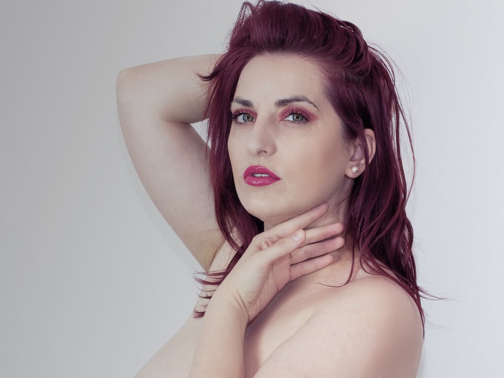 Enter KalyWeldheart VIP Show