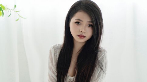 Enter KamaAva VIP Show