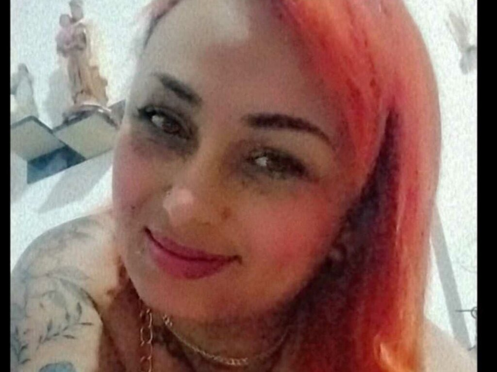 Enter KarlaUrib VIP Show