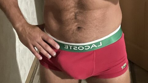 Enter KarlosRichi VIP Show