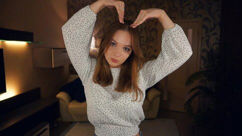 Enter KelsiLuciani VIP Show