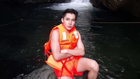 Enter KenLuther VIP Show