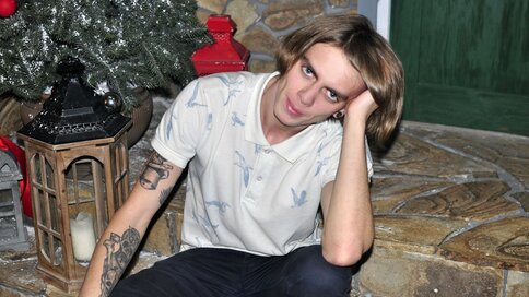 Enter KevinMacon VIP Show