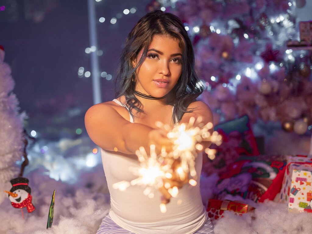 Enter KimLafayette VIP Show