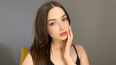 Enter KiraVair VIP Show