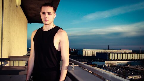 Enter KlausAdam VIP Show