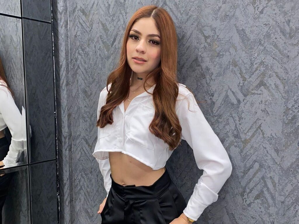 Enter LanaaRouge VIP Show