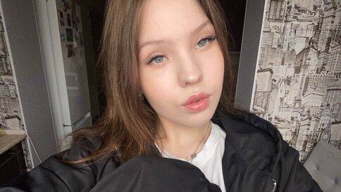 Enter LannieBlank VIP Show