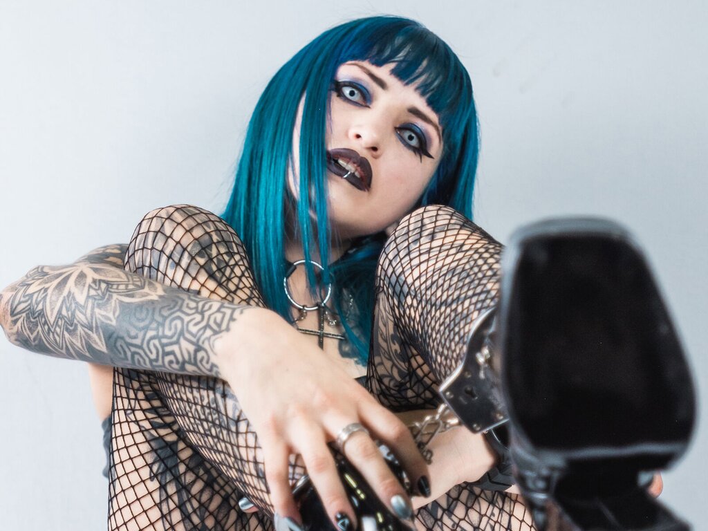 Enter LaurenKanroji VIP Show