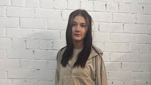 Enter LavernEmery VIP Show