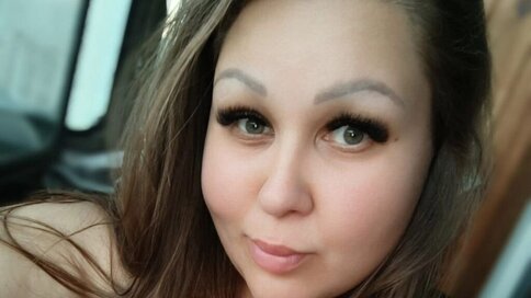 Enter LiaRozie VIP Show