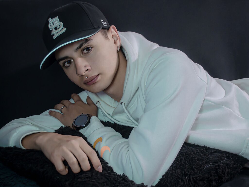 Enter LiamZas VIP Show