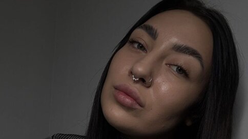 Enter LilaSleng VIP Show