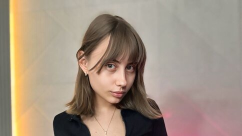 Enter LiliMiu VIP Show