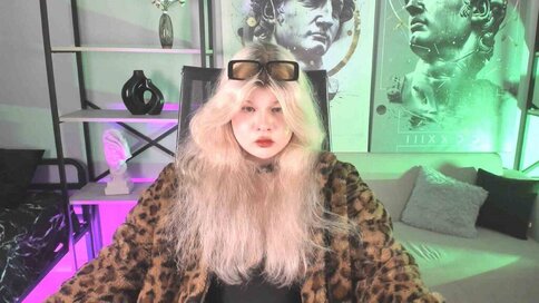 Enter LilithNelson VIP Show