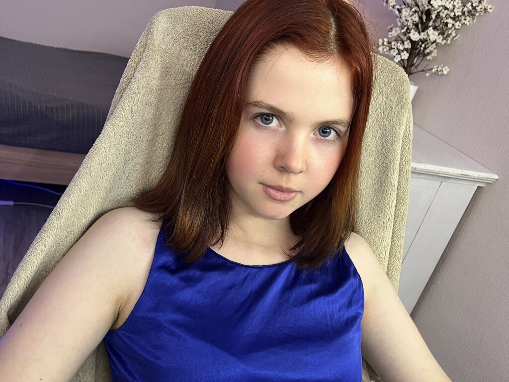 Enter LisoFoxi VIP Show