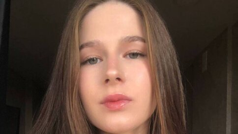 Enter LizaMee VIP Show