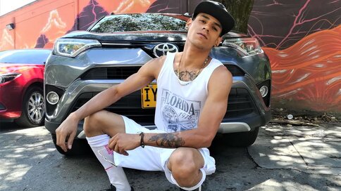 Enter liiiam VIP Show