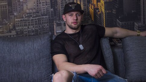 Enter LoganDancer VIP Show