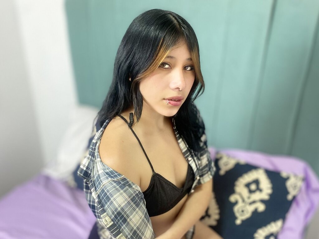 Enter LuciNova VIP Show