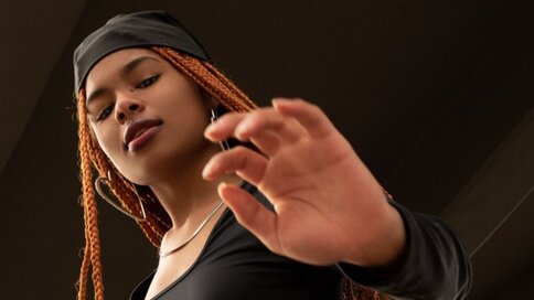 Enter LucyLarz VIP Show