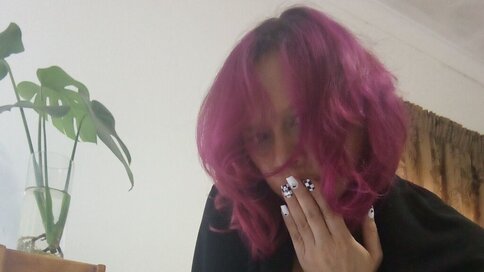 Enter LucyWlide VIP Show