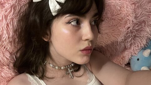 Enter LuluEklov VIP Show