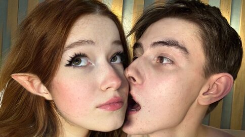 Enter LunaAndAlek VIP Show