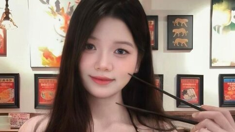 Enter LynnJanice VIP Show