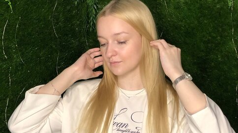 Enter MadalineStehlik VIP Show